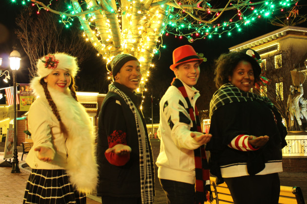 Holiday in the Park - Jingle Jammers Carolers